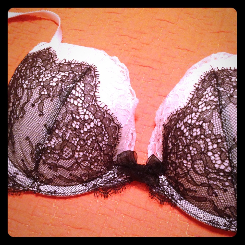 Victoria's Secret White and Black Lace Push-Up Bra
